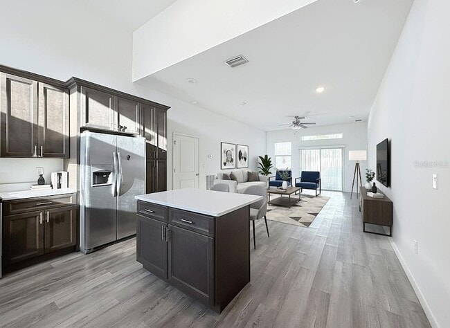 Building Photo - 1843 Manitoba Ct