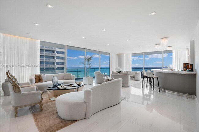 Primary Photo - 10203 Collins Ave