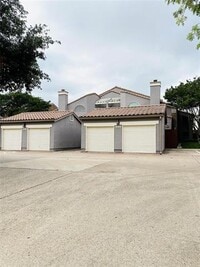 Building Photo - 4242 N Capistrano Dr