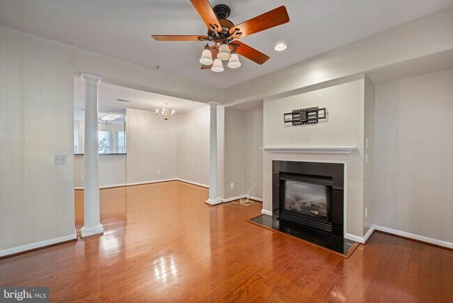 Building Photo - 1024 Leeward Way