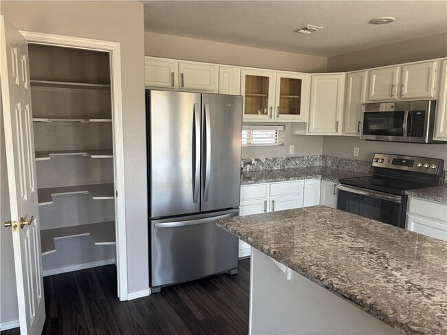 Building Photo - 2838 Cam Del Rio