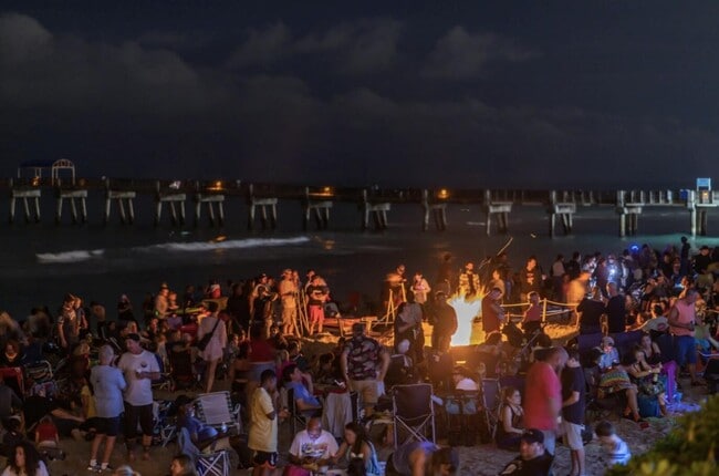 Building Photo - 114 S Lakeside Dr