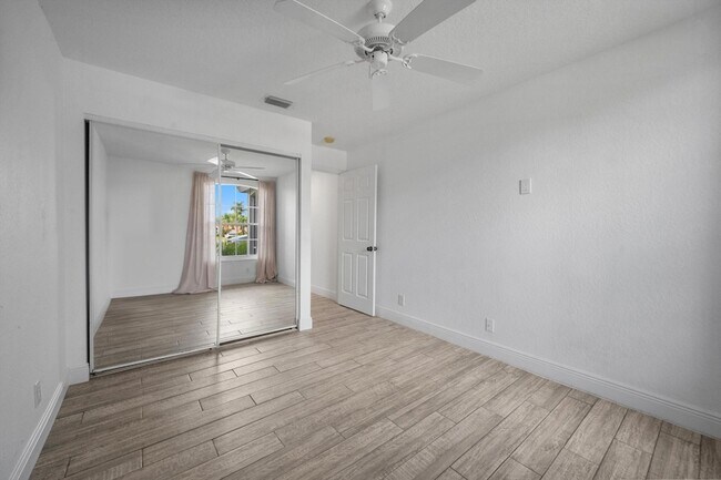 Building Photo - 3800 Miramontes Cir