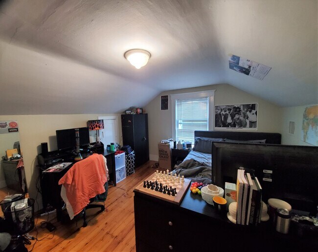 Building Photo - 75 Alleghany St