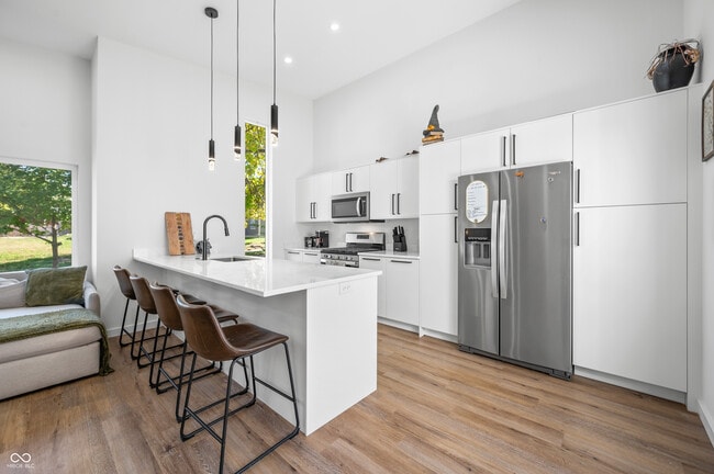 Building Photo - 318 N Tacoma Ave