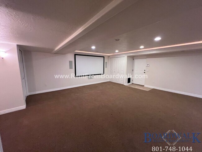 Building Photo - SPECTACULAR 5 Bed home in South Jordan!
