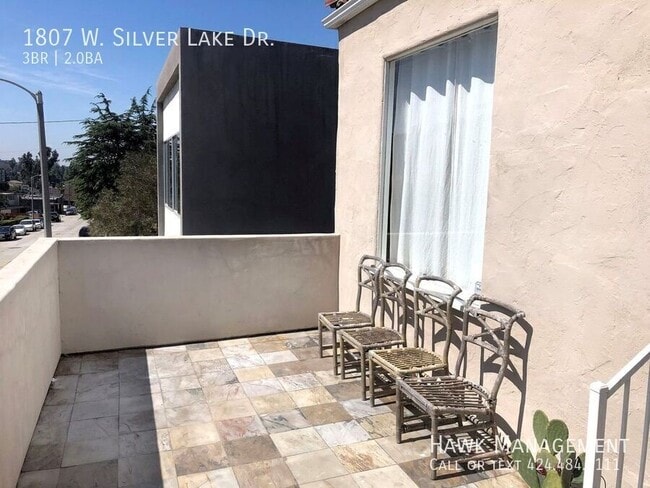 Building Photo - 1807 W Silver Lake Dr