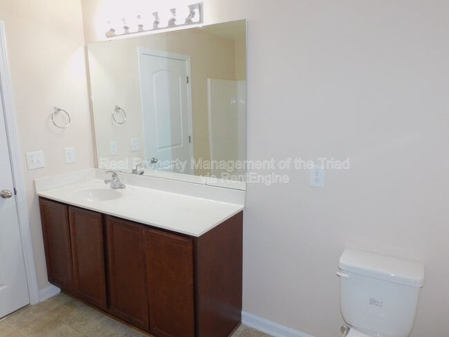 Building Photo - 4621 Chapel Ridge Dr
