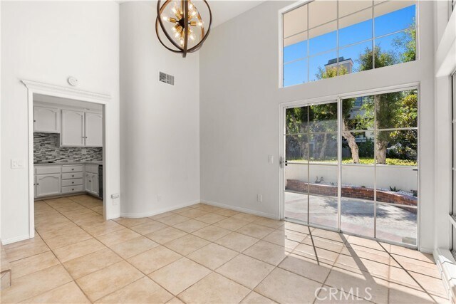 Building Photo - 6042 Shadowbrook Cir