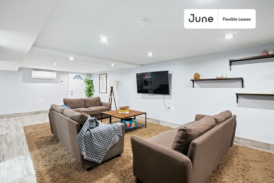 Building Photo - Cozy Private ROOM in Bedford-Stuyvesant