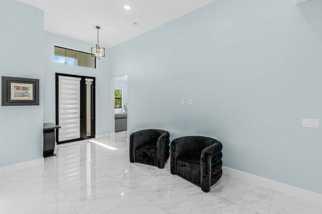 Building Photo - 3611 Gulfstream Pkwy