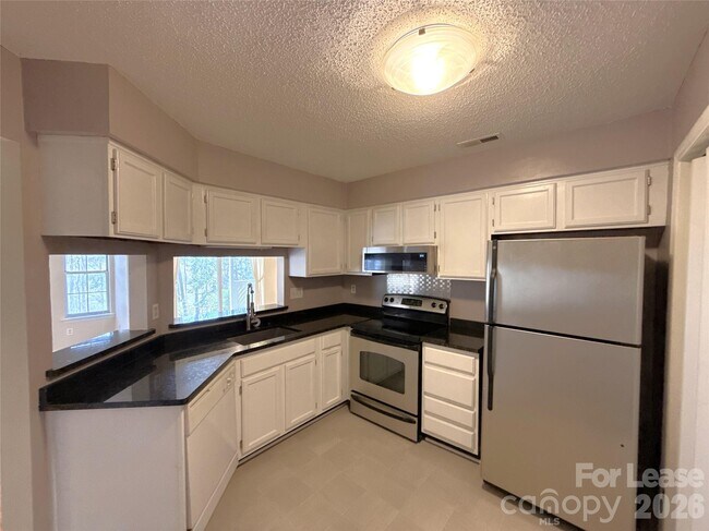 Building Photo - 6500 Clavell Ln