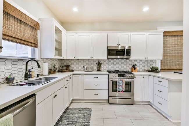 Building Photo - 1121 Market St