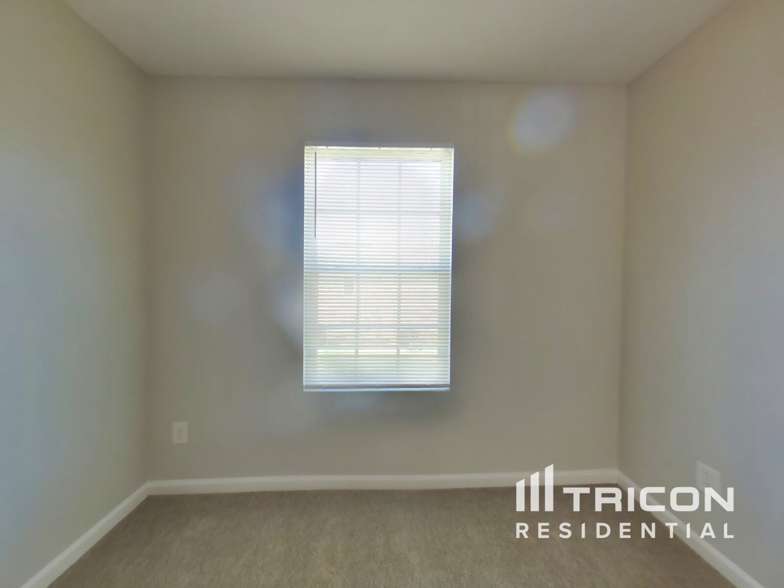 Building Photo - 2300 Marlin Dr