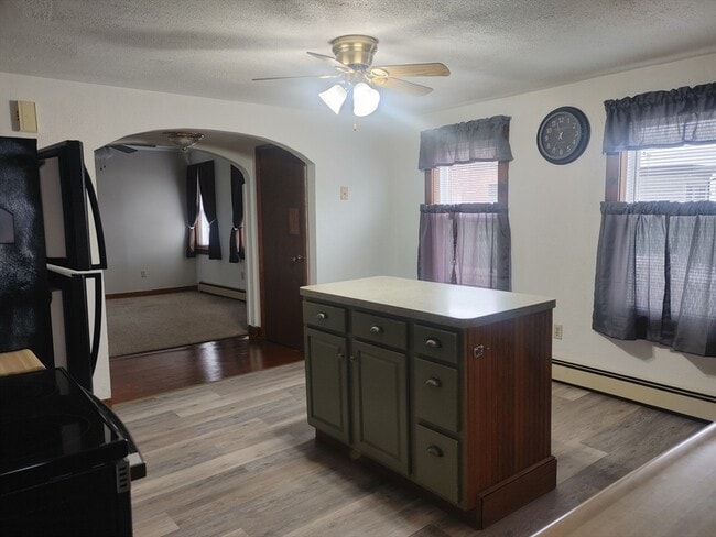 Building Photo - 65 East St