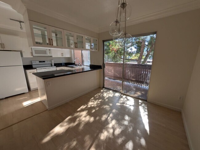Building Photo - 7930 Mission Center Ct
