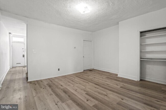 Building Photo - 4330 Fleming St