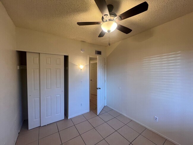 Building Photo - 3 Bedroom/ 2 Bath Home Near Mission & Valencia