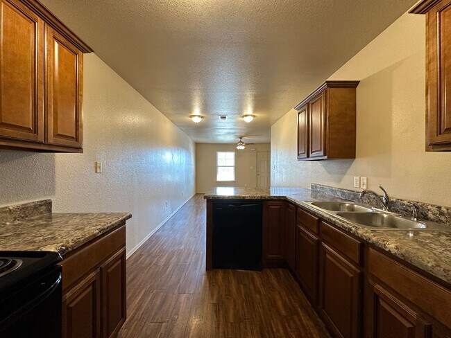 Building Photo - Tulsa St Duplex