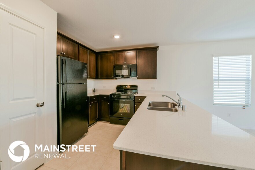 Building Photo - 340 Dry Cyn Wy