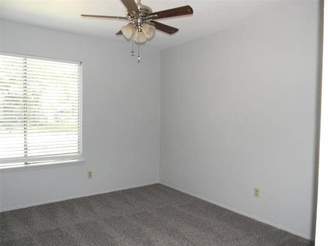 Building Photo - 1402 Forestglen Dr