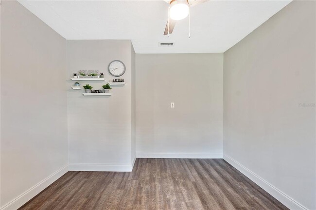 Building Photo - 4320 S Cameron Ave