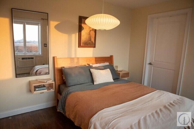 Building Photo - 2 bedroom in Brooklyn NY 11230
