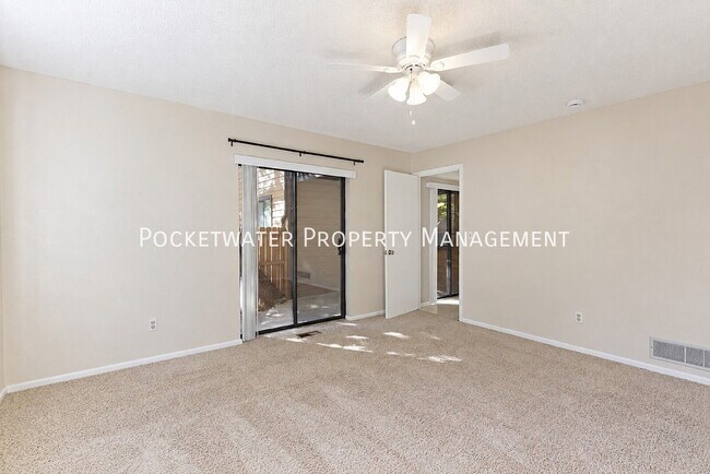 Building Photo - 6225 Willow Ln