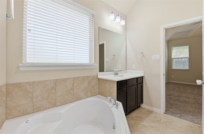 Building Photo - 23207 Verita Ct