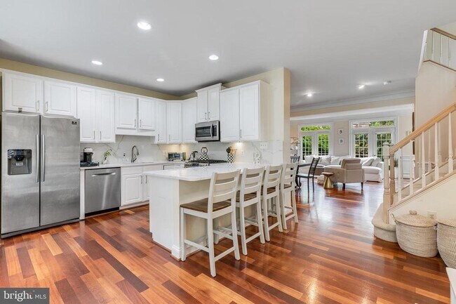 Building Photo - 11426 Summer House Ct