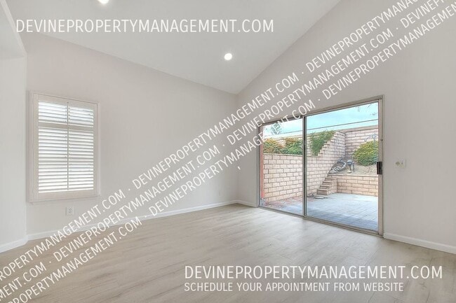 Building Photo - 902 California Privado