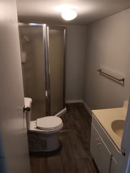 Building Photo - 603 Cooper Dr