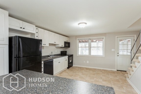 Building Photo - 7810 St Boniface Ln