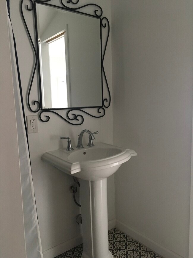 Sink - 2220 Rollingwood Dr