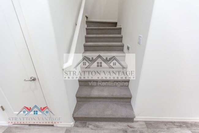 Building Photo - 1953 W Kinfield Trail