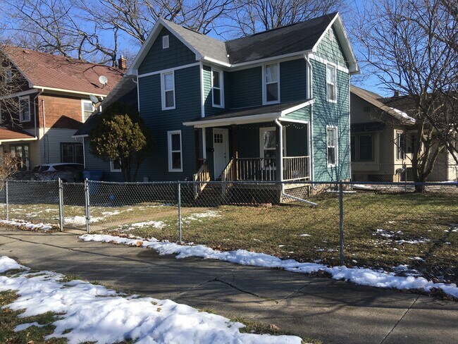 Building Photo - 231 Jones St