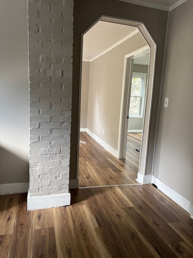 Building Photo - One Bedroom Duplex in Red Bank TN; Water & Sewer Included in Rent Price