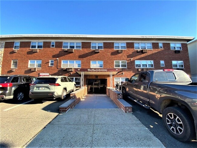 Primary Photo - 214 Avenue A