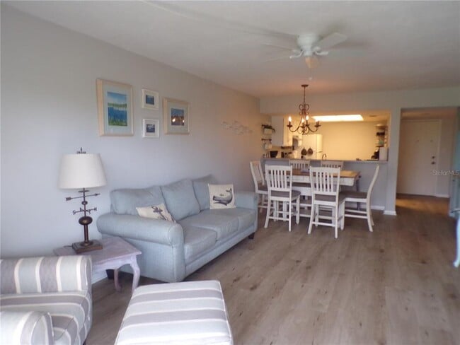 Building Photo - 25188 Marion Ave