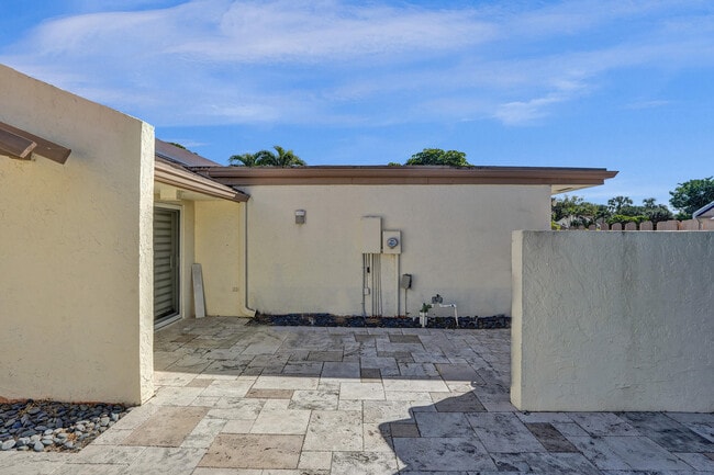 Building Photo - 21760 Contado Rd