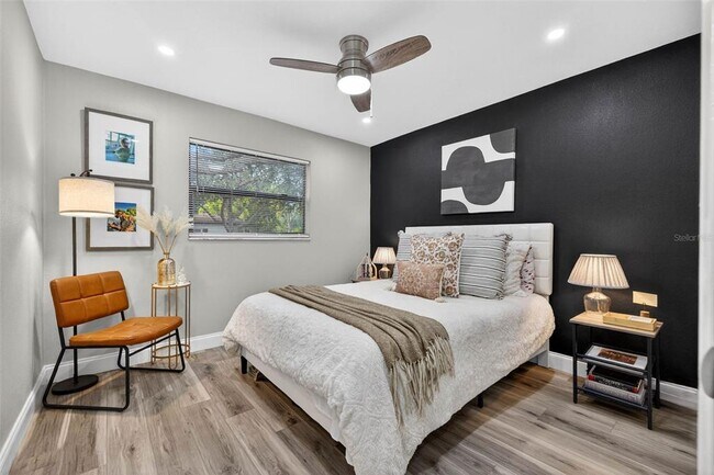 Building Photo - 6501 Livingston Ave N