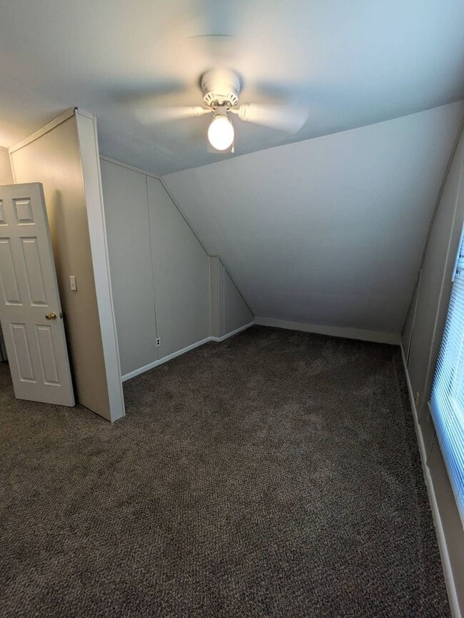 Building Photo - 4 Bedroom Pet Friendly Home For Rent With ...