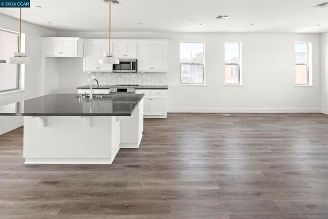 Building Photo - 2802 Chattelton Ln., San Pablo