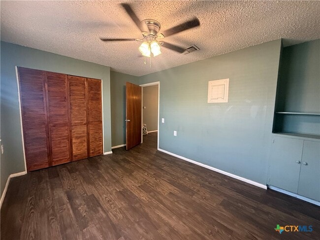 Building Photo - 200 Olsens Acres