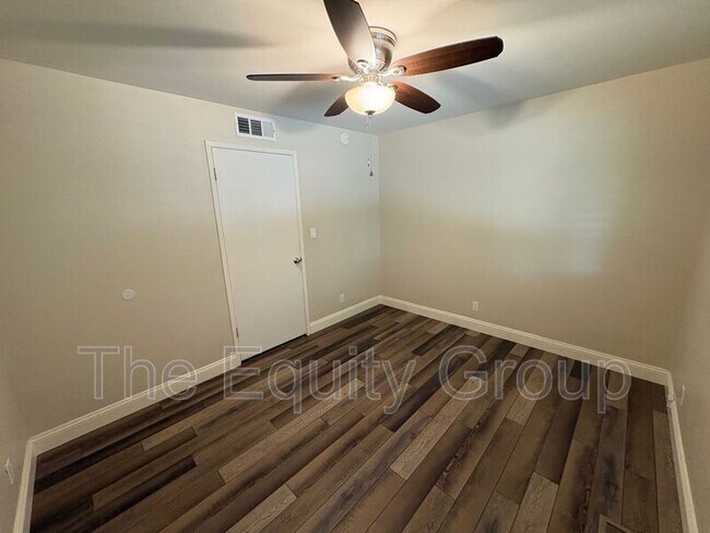 Building Photo - 445 N O'Farrell Ct