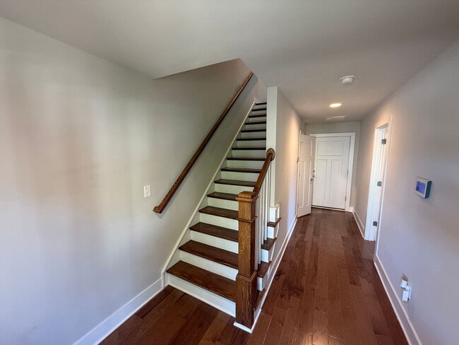 Building Photo - Beauitiful Home in the heart of Ballantyne!!