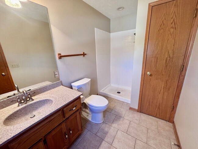 Building Photo - 16306 Lafayette Ave