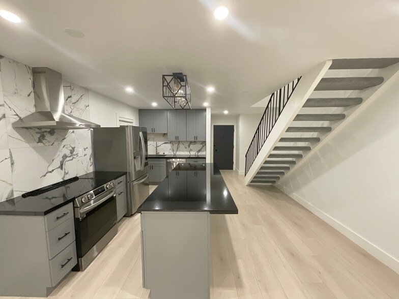 Building Photo - 603 Woodside Way