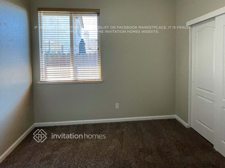 Building Photo - 8462 Patina Way