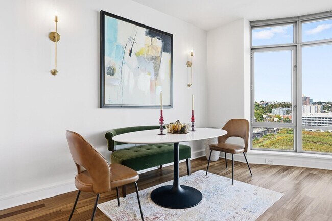 Building Photo - 8100 River Rd